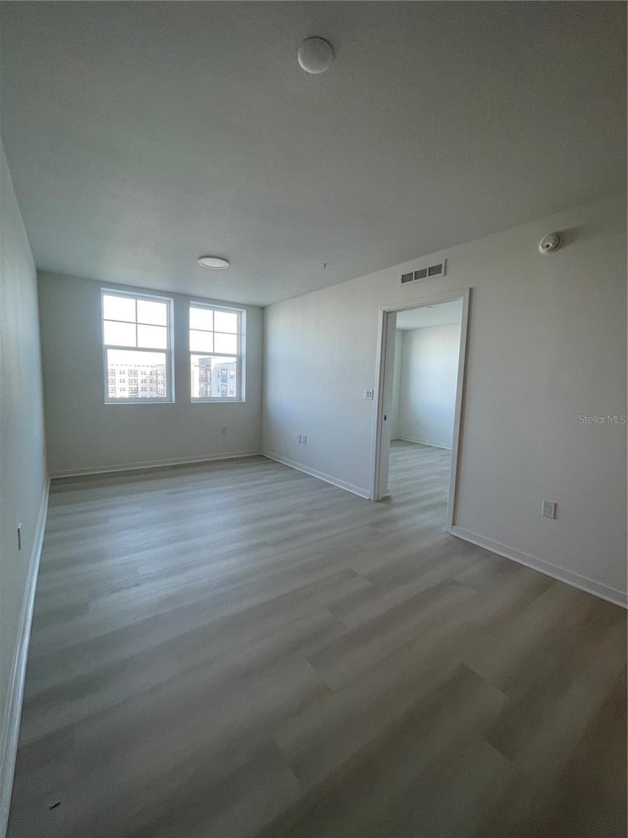 Image 2 of 17 For 5592 Pga Boulevard 521