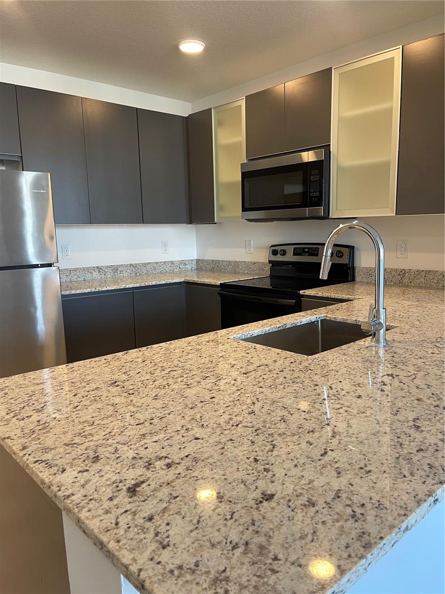 Image 7 of 17 For 5592 Pga Boulevard 521