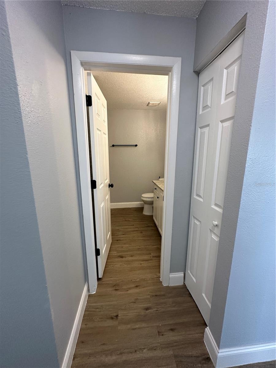 Image 15 of 29 For 1201 Bermuda Lakes Lane 205