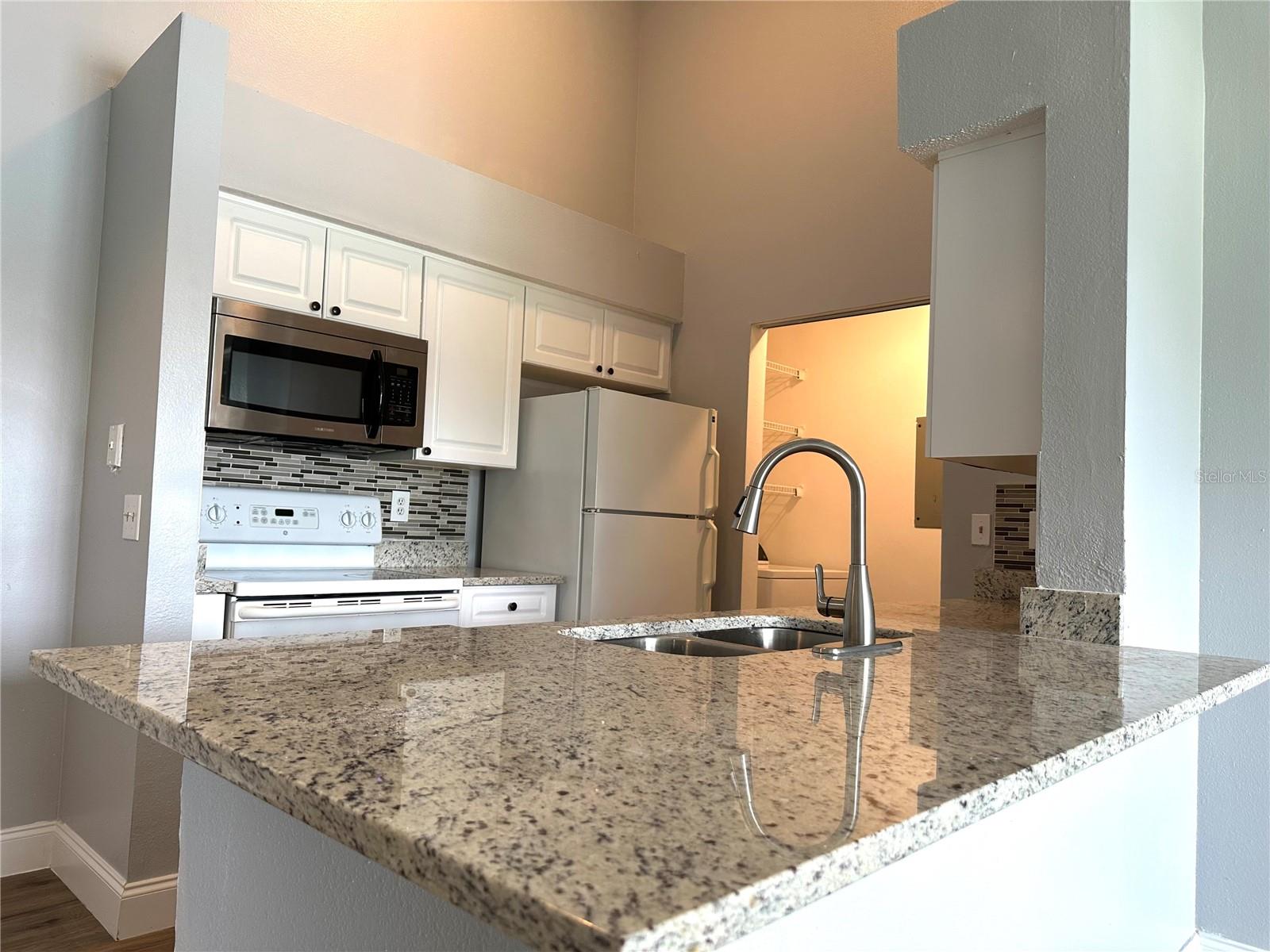 Image 24 of 29 For 1201 Bermuda Lakes Lane 205