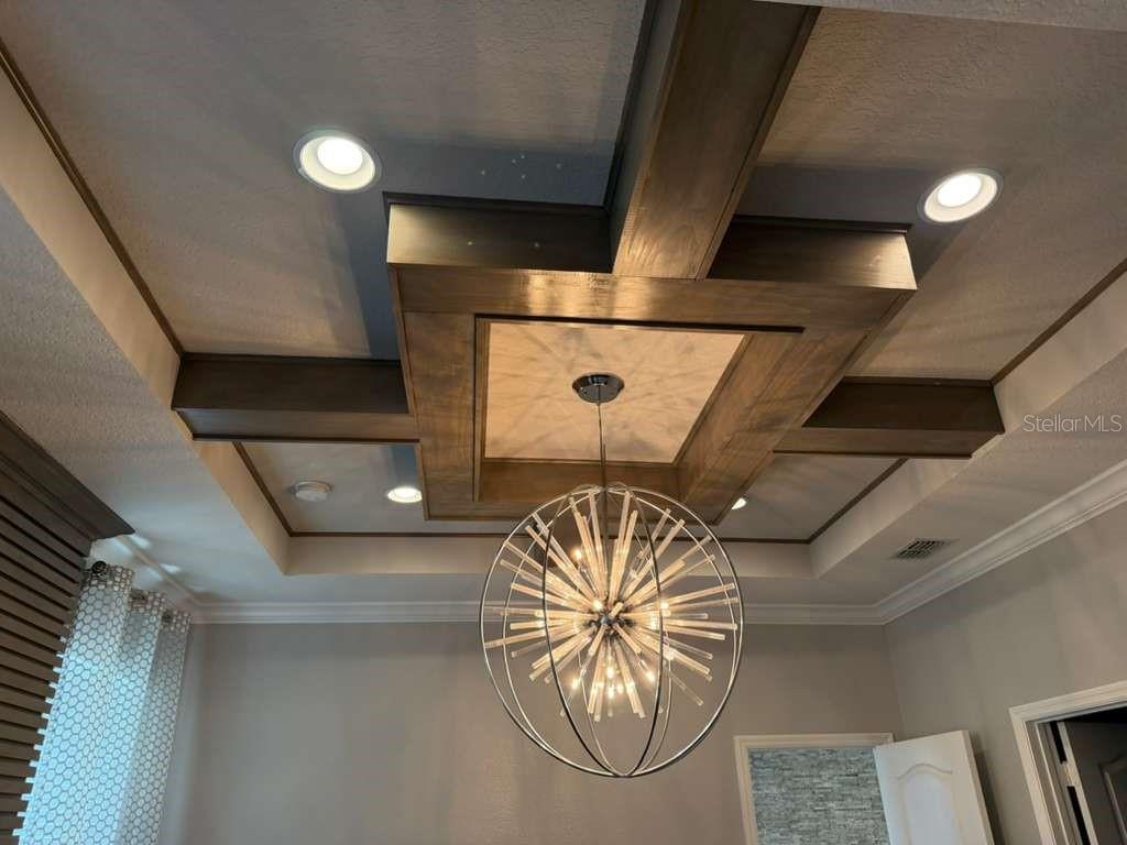 Image 18 of 37 For 1301 Clear Brook Pl