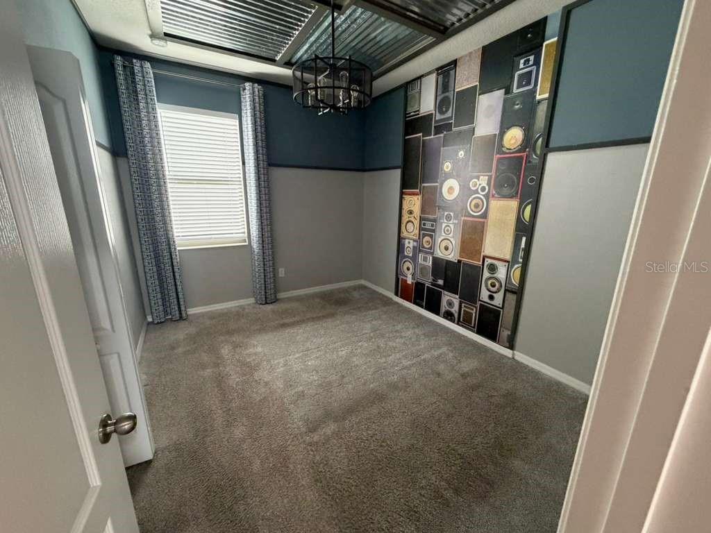 Image 26 of 37 For 1301 Clear Brook Pl