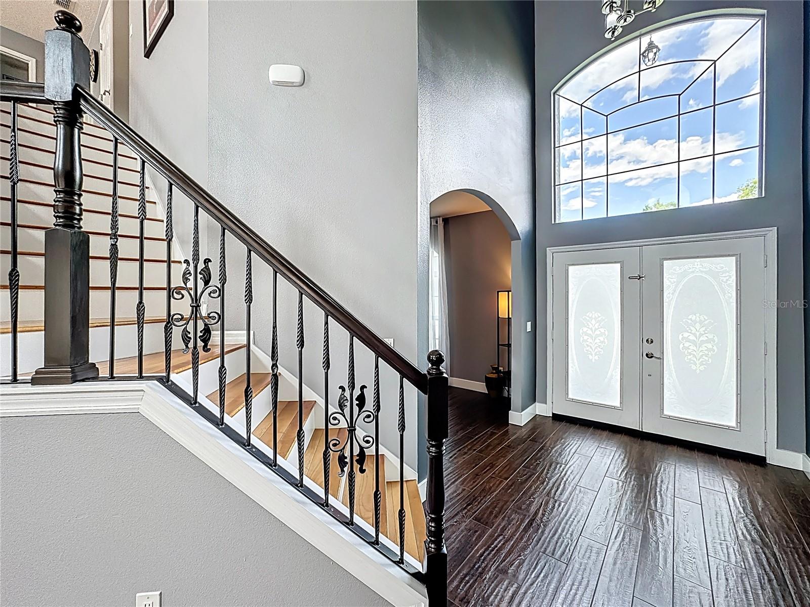 Image 10 of 55 For 541 Green Park Court