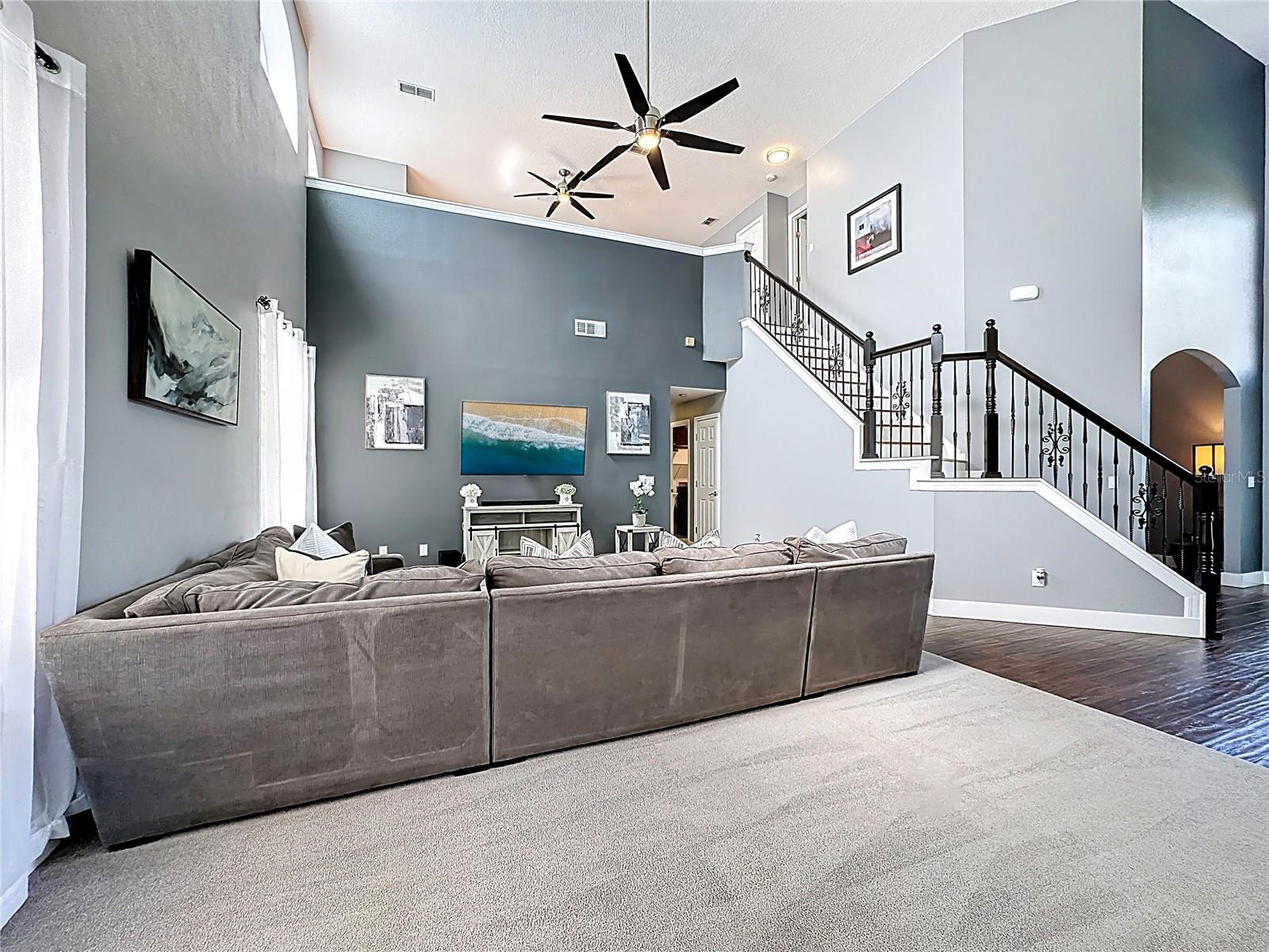 Image 17 of 55 For 541 Green Park Court