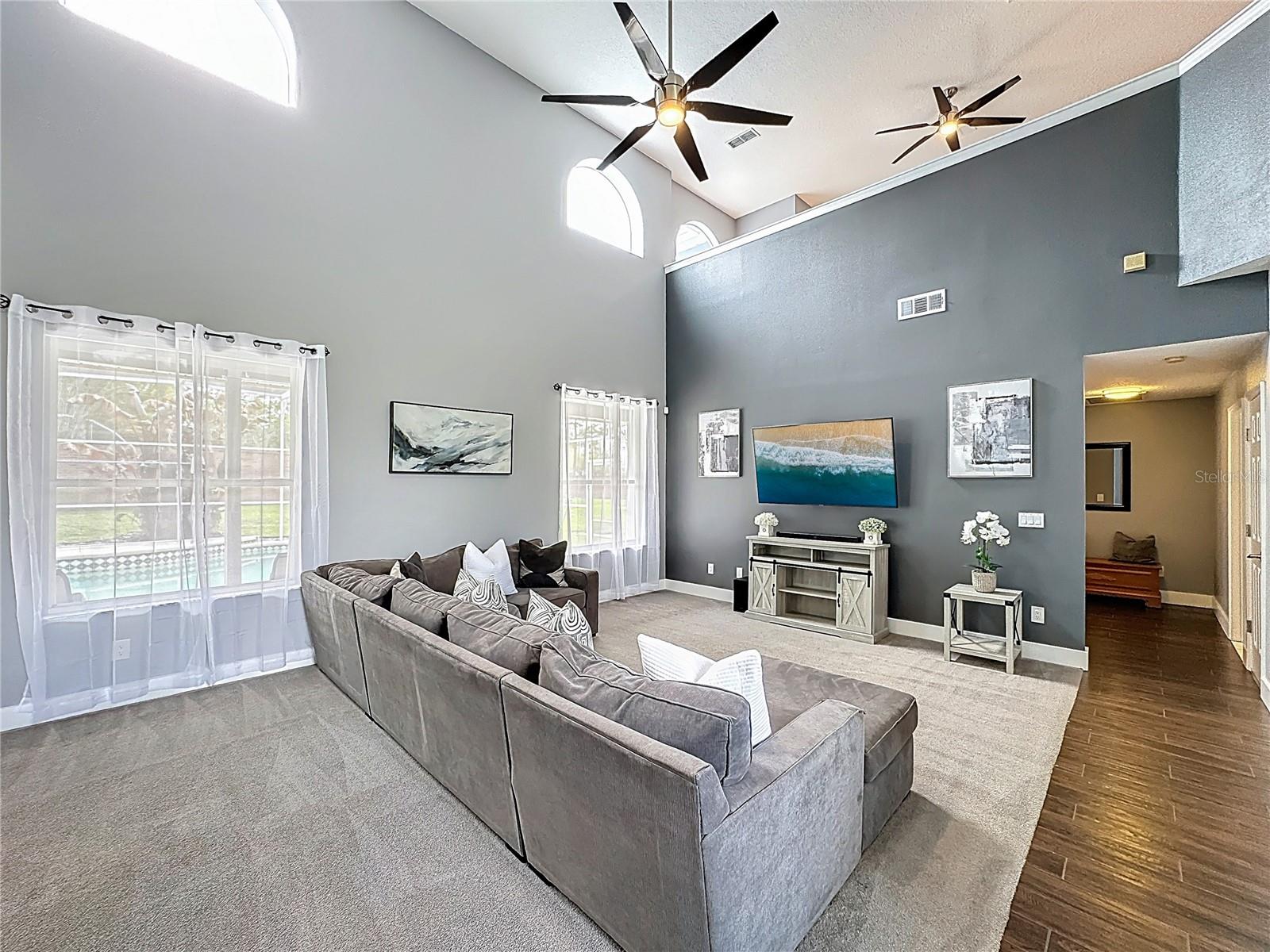 Image 18 of 55 For 541 Green Park Court