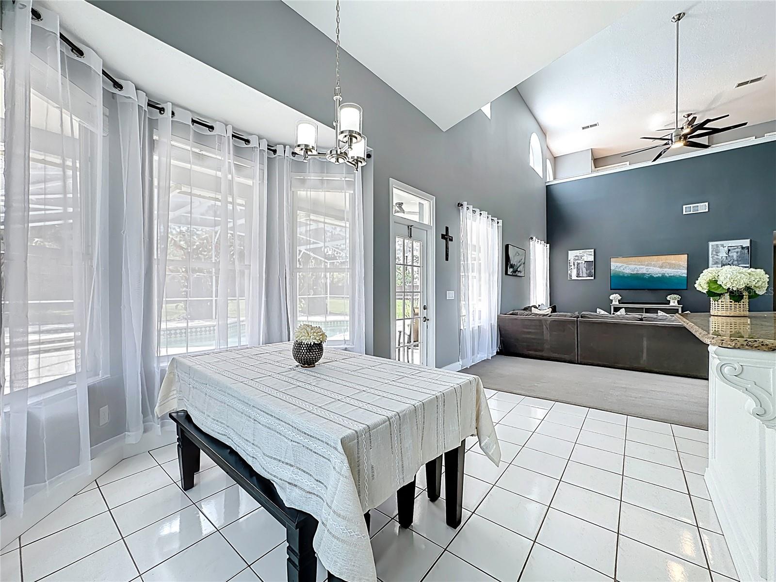 Image 25 of 55 For 541 Green Park Court