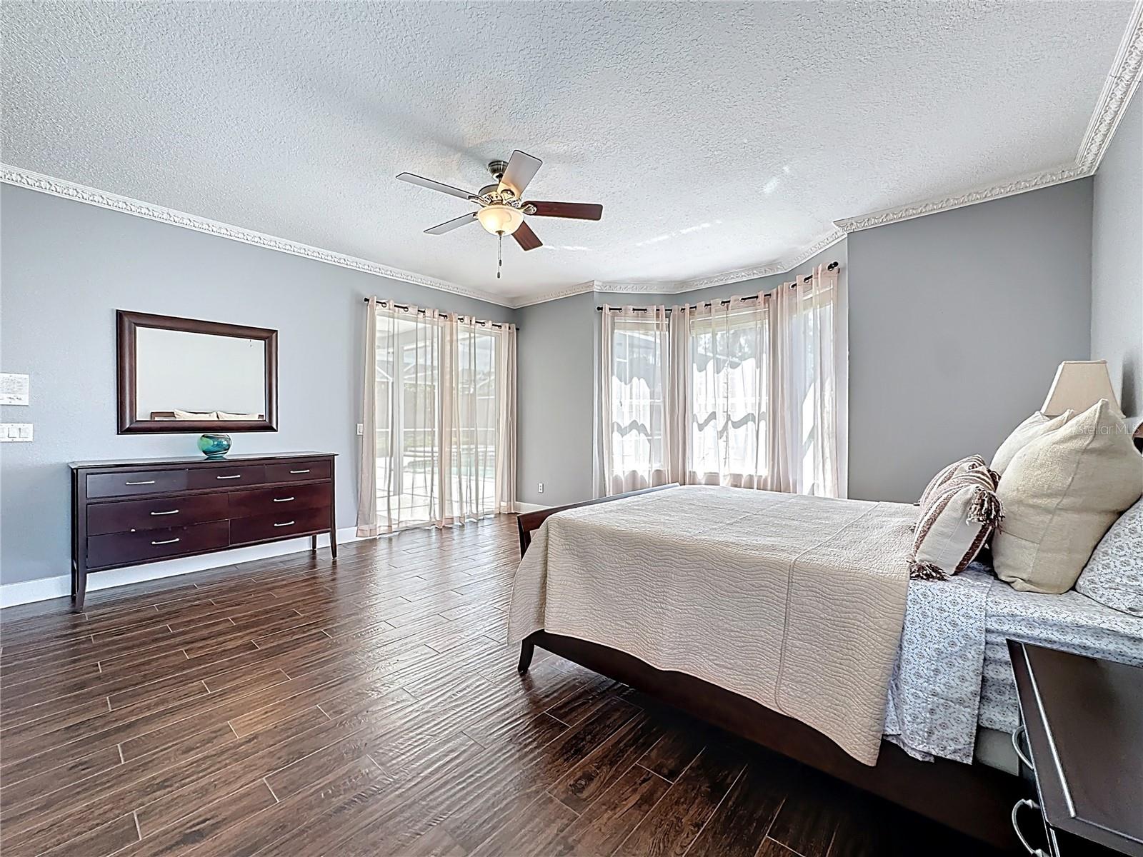 Image 30 of 55 For 541 Green Park Court