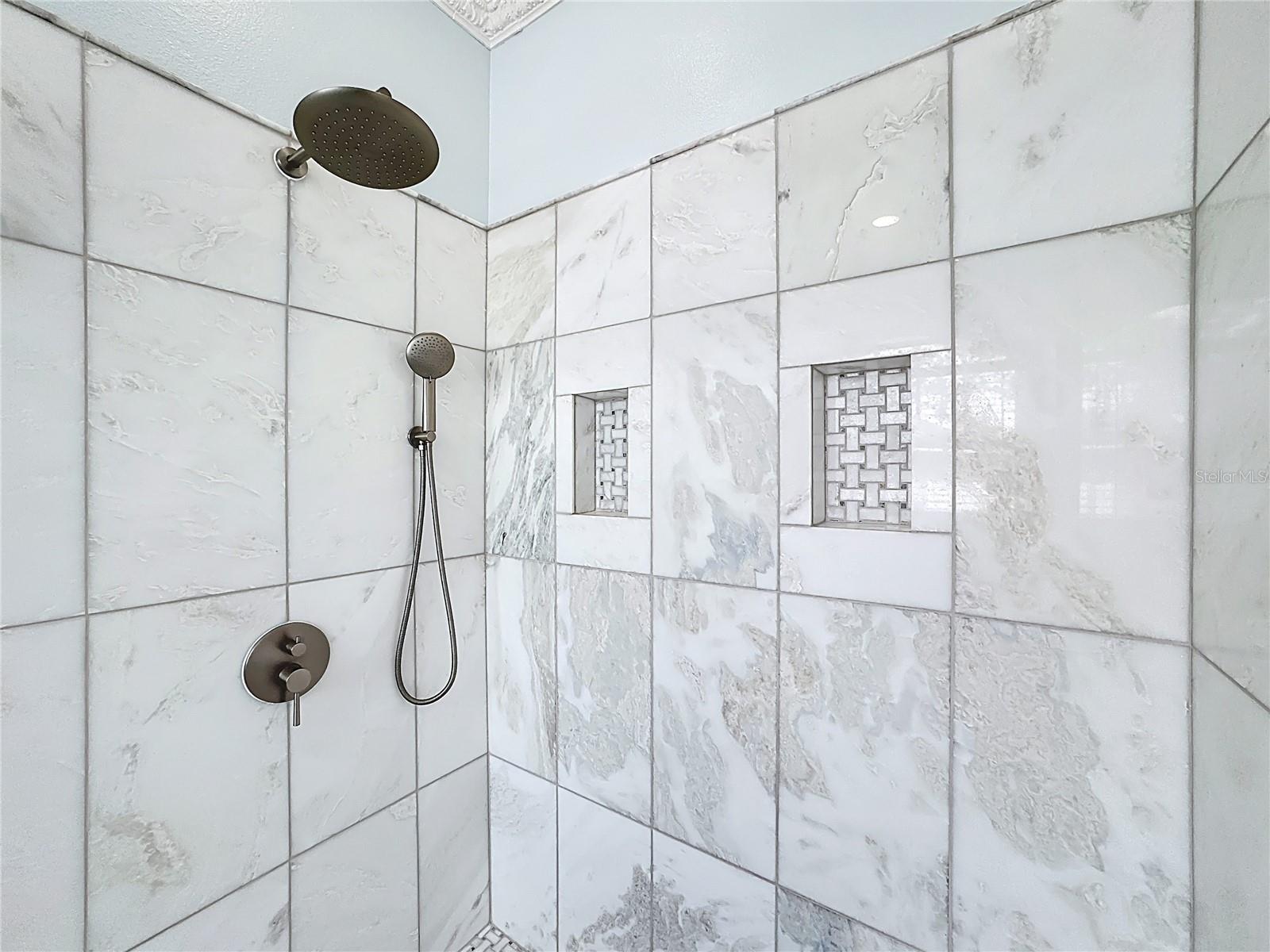 Image 36 of 55 For 541 Green Park Court