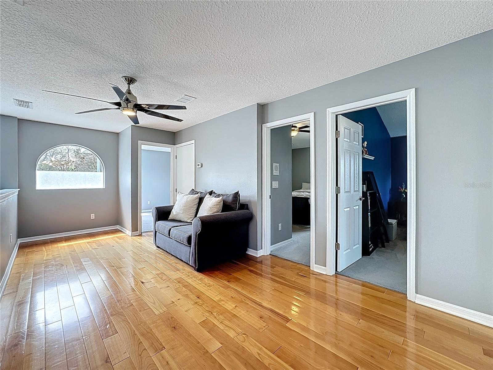 Image 37 of 55 For 541 Green Park Court