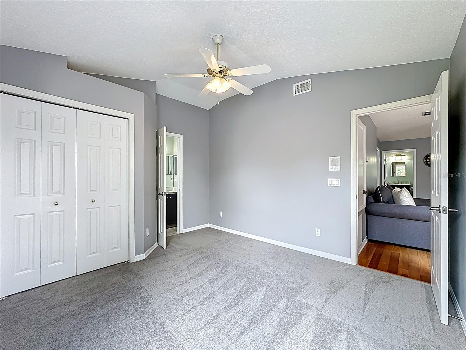 Image 41 of 55 For 541 Green Park Court