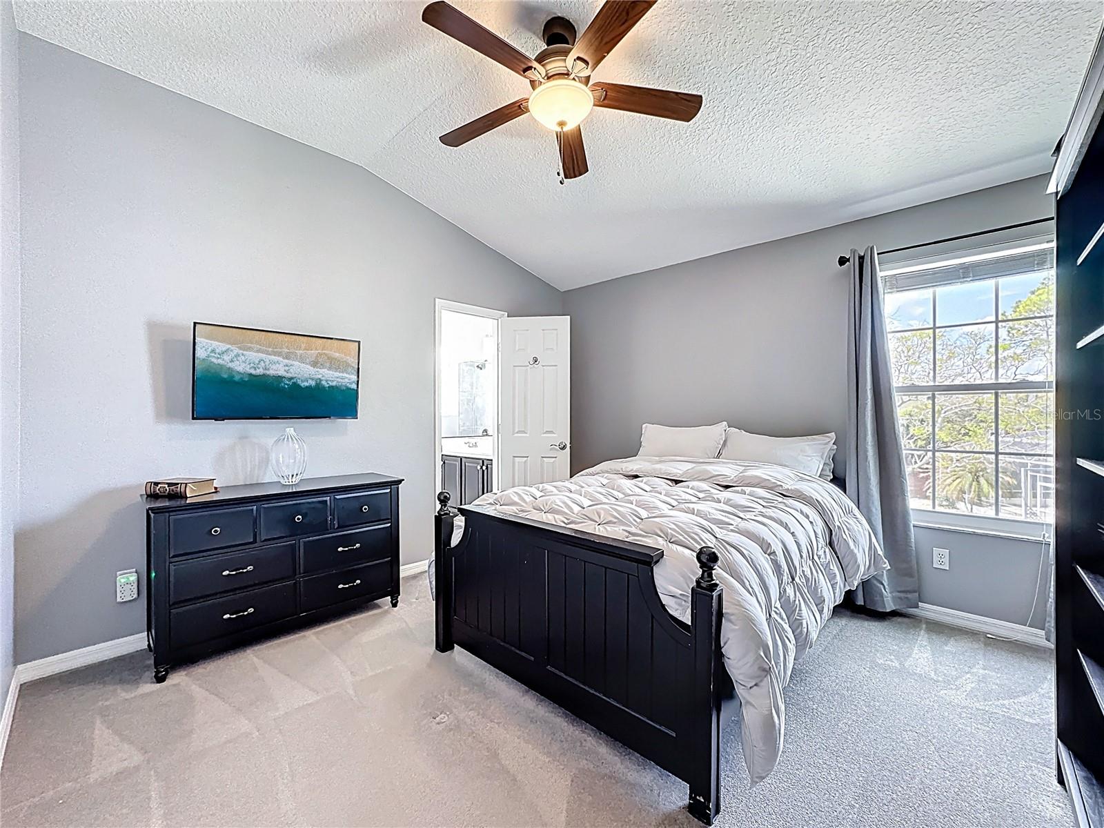 Image 43 of 55 For 541 Green Park Court