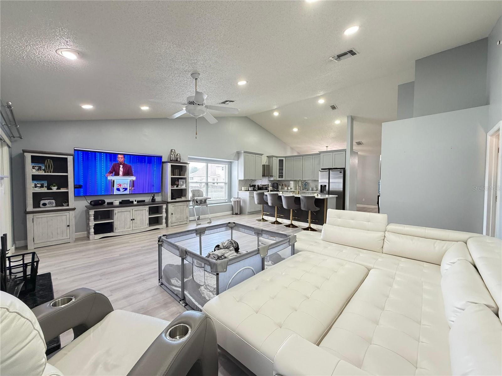 Image 13 of 27 For 1029 Surge Court