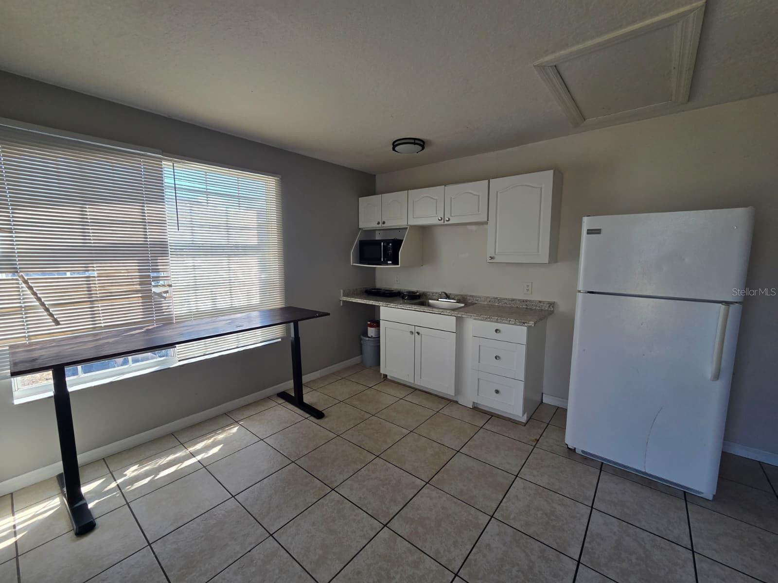 Image 4 of 27 For 475 Caribbean Drive B