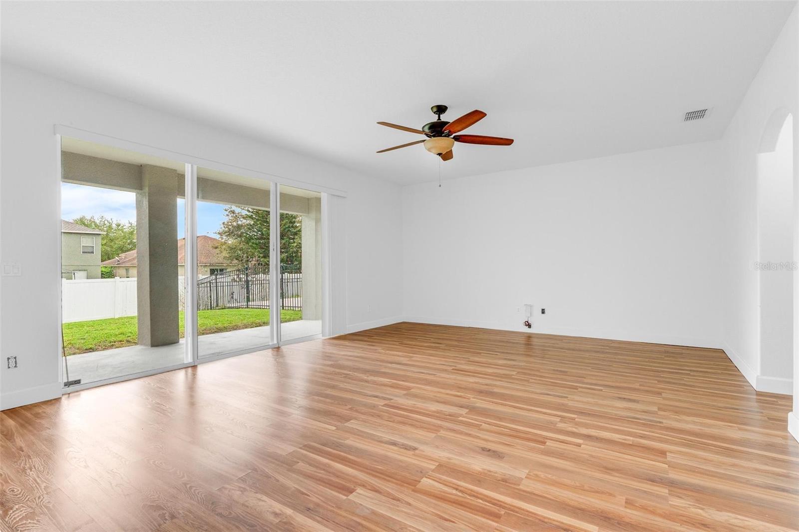 Image 18 of 67 For 13066 Hatherton Circle