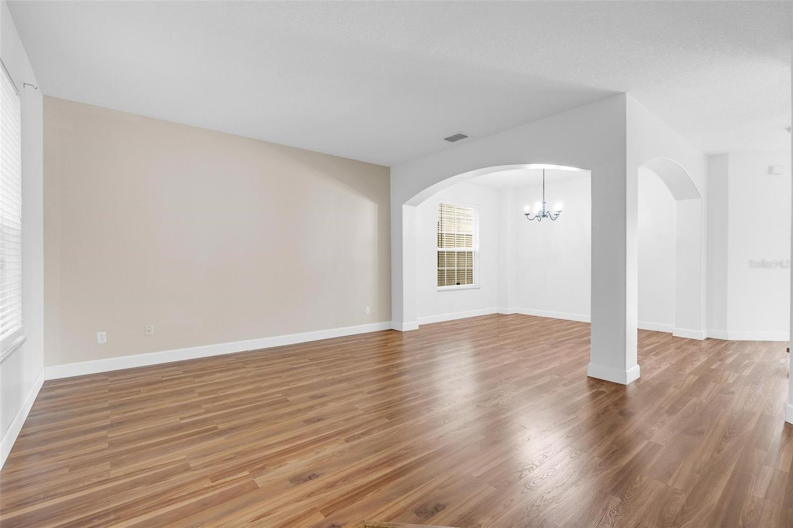 Image 5 of 67 For 13066 Hatherton Circle