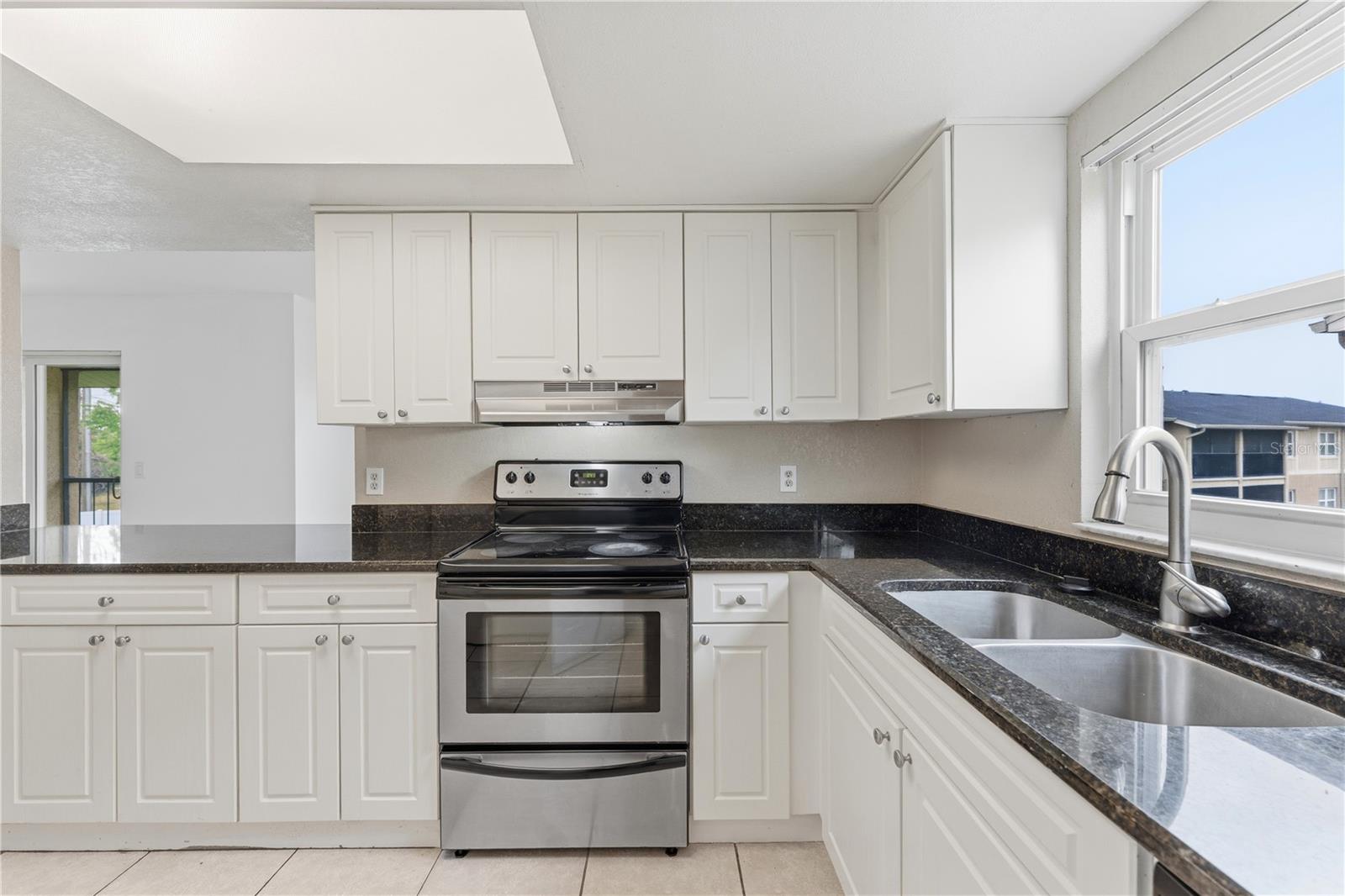 Image 14 of 29 For 9950 Turf Way 4