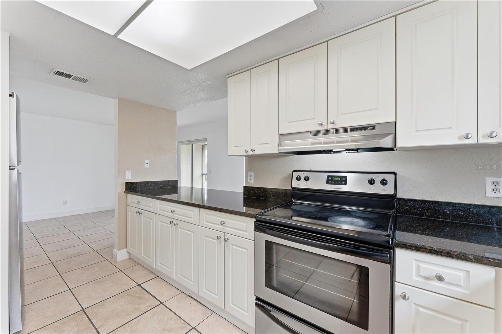 Image 15 of 29 For 9950 Turf Way 4