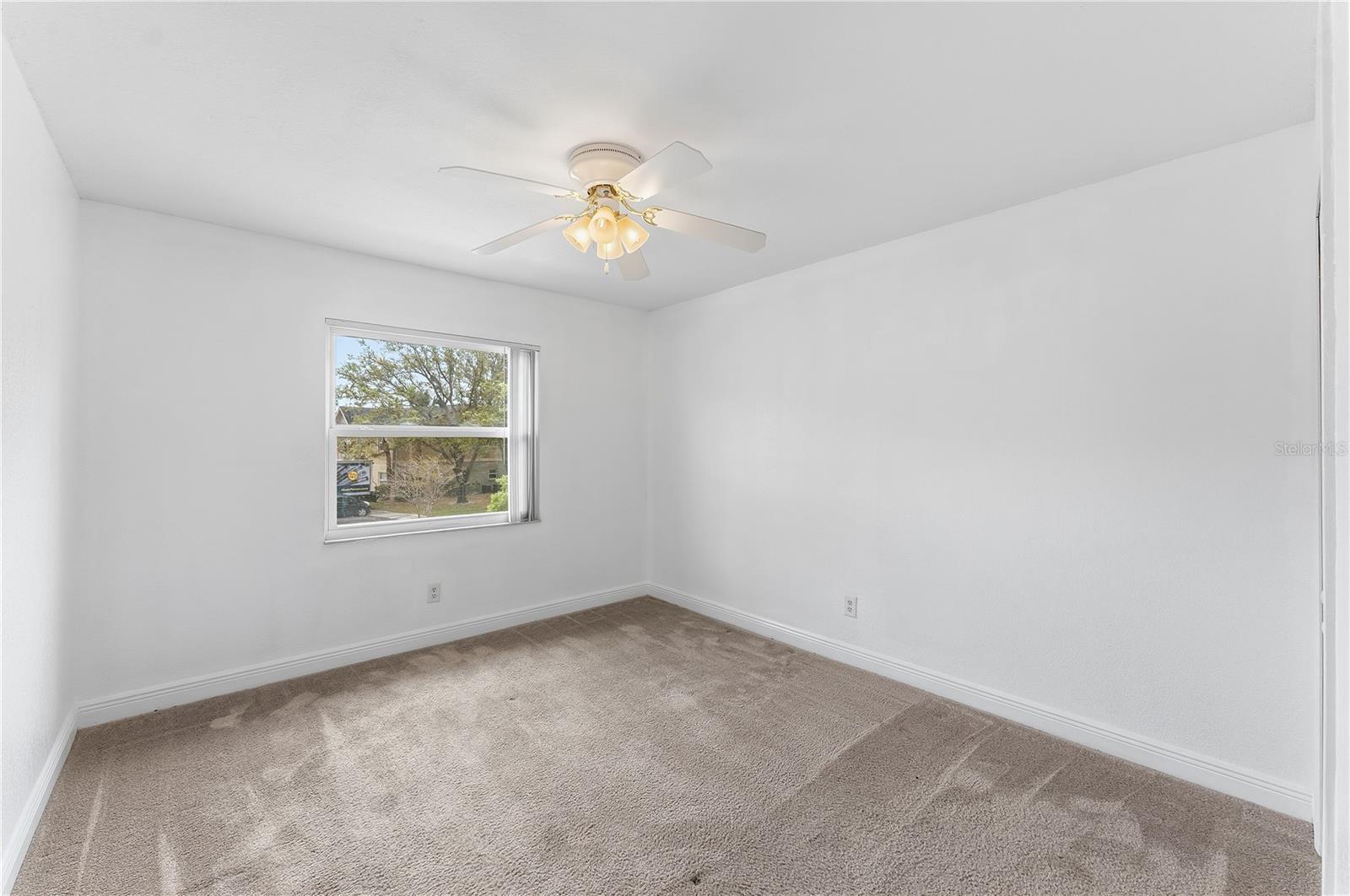 Image 22 of 29 For 9950 Turf Way 4