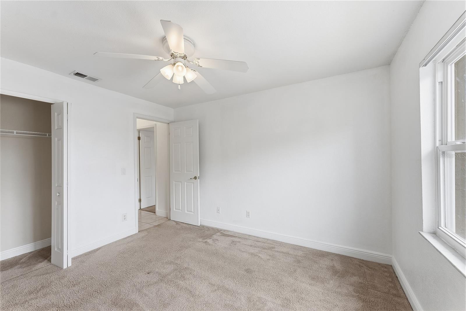 Image 23 of 29 For 9950 Turf Way 4