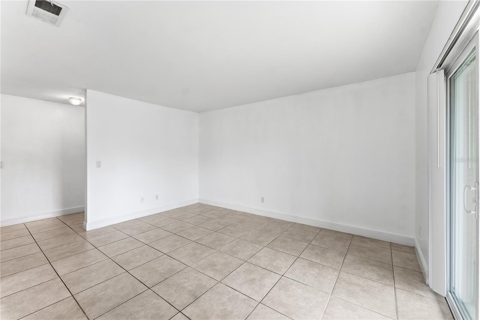 Image 24 of 29 For 9950 Turf Way 4