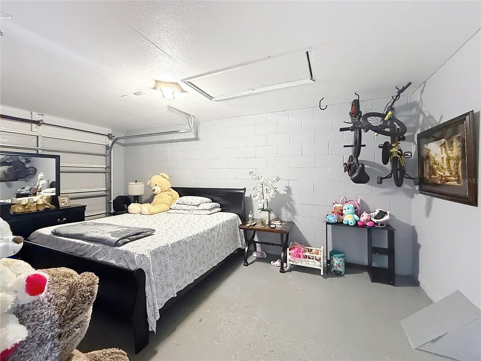 Image 11 of 32 For 522-524 Imperial Place