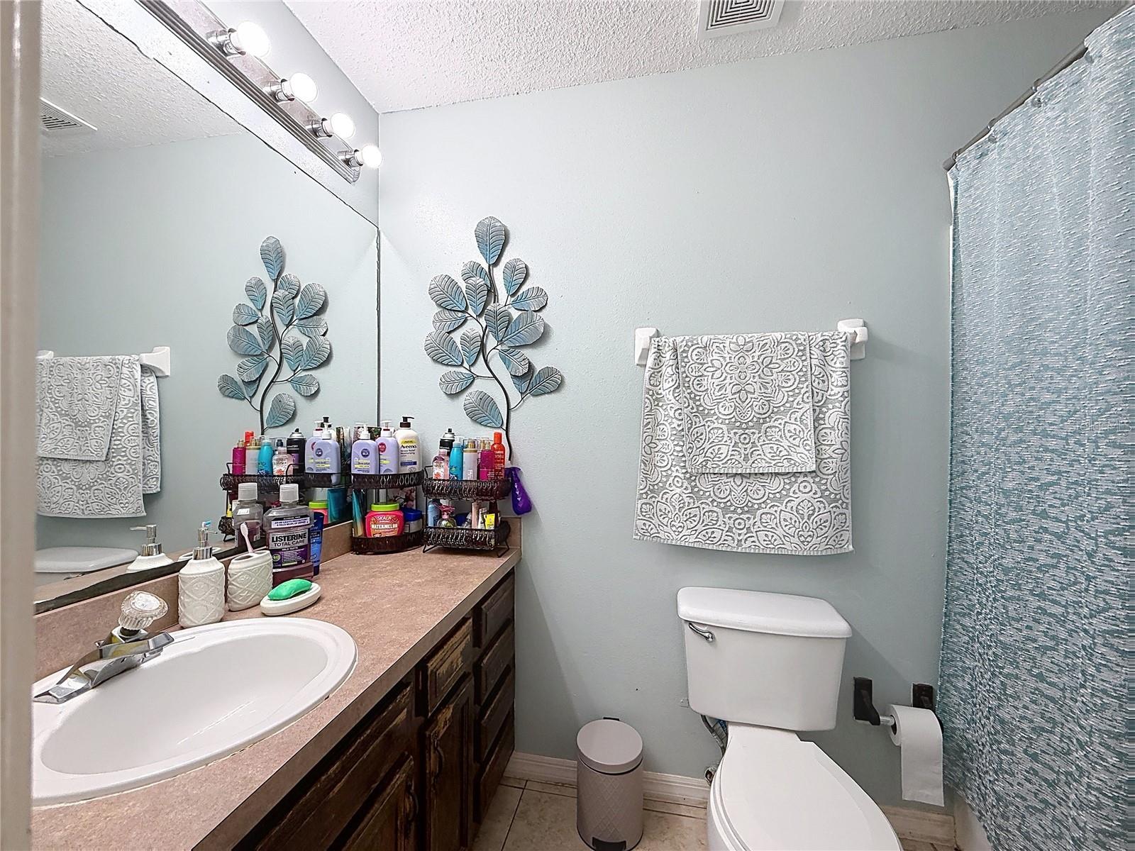 Image 12 of 32 For 522-524 Imperial Place