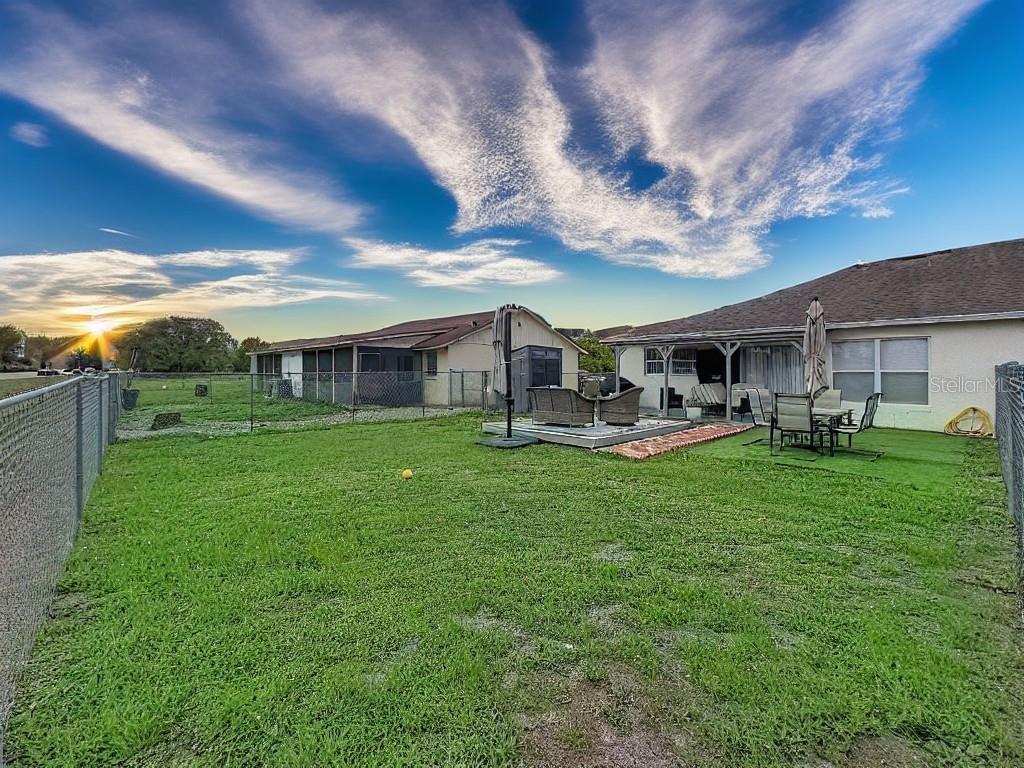 Image 13 of 32 For 522-524 Imperial Place