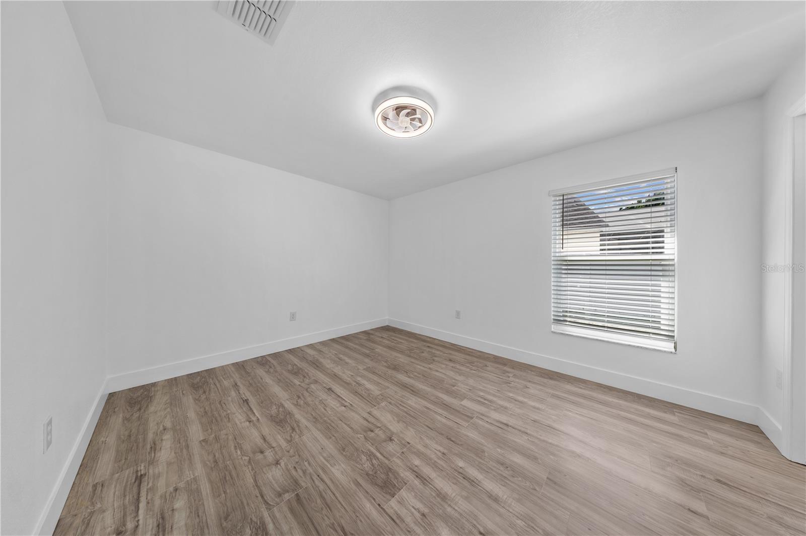 Image 26 of 66 For 449 Majesty Drive