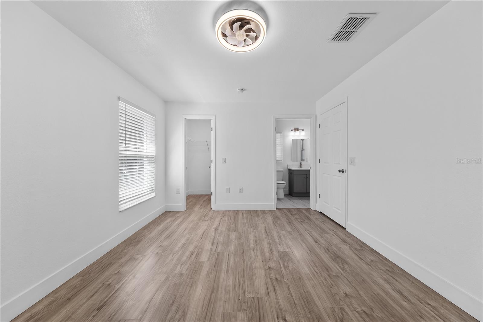 Image 27 of 66 For 449 Majesty Drive