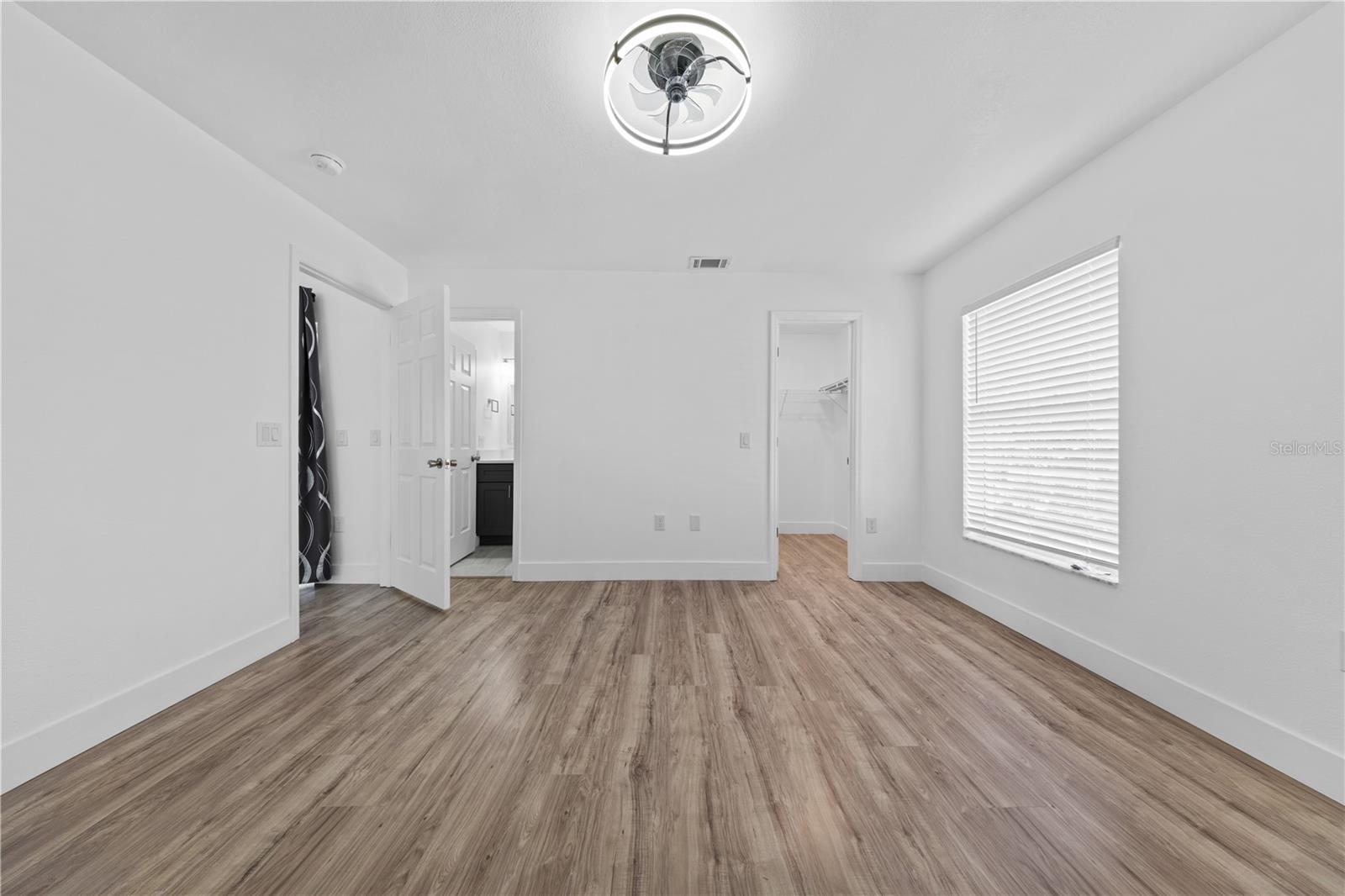 Image 32 of 66 For 449 Majesty Drive