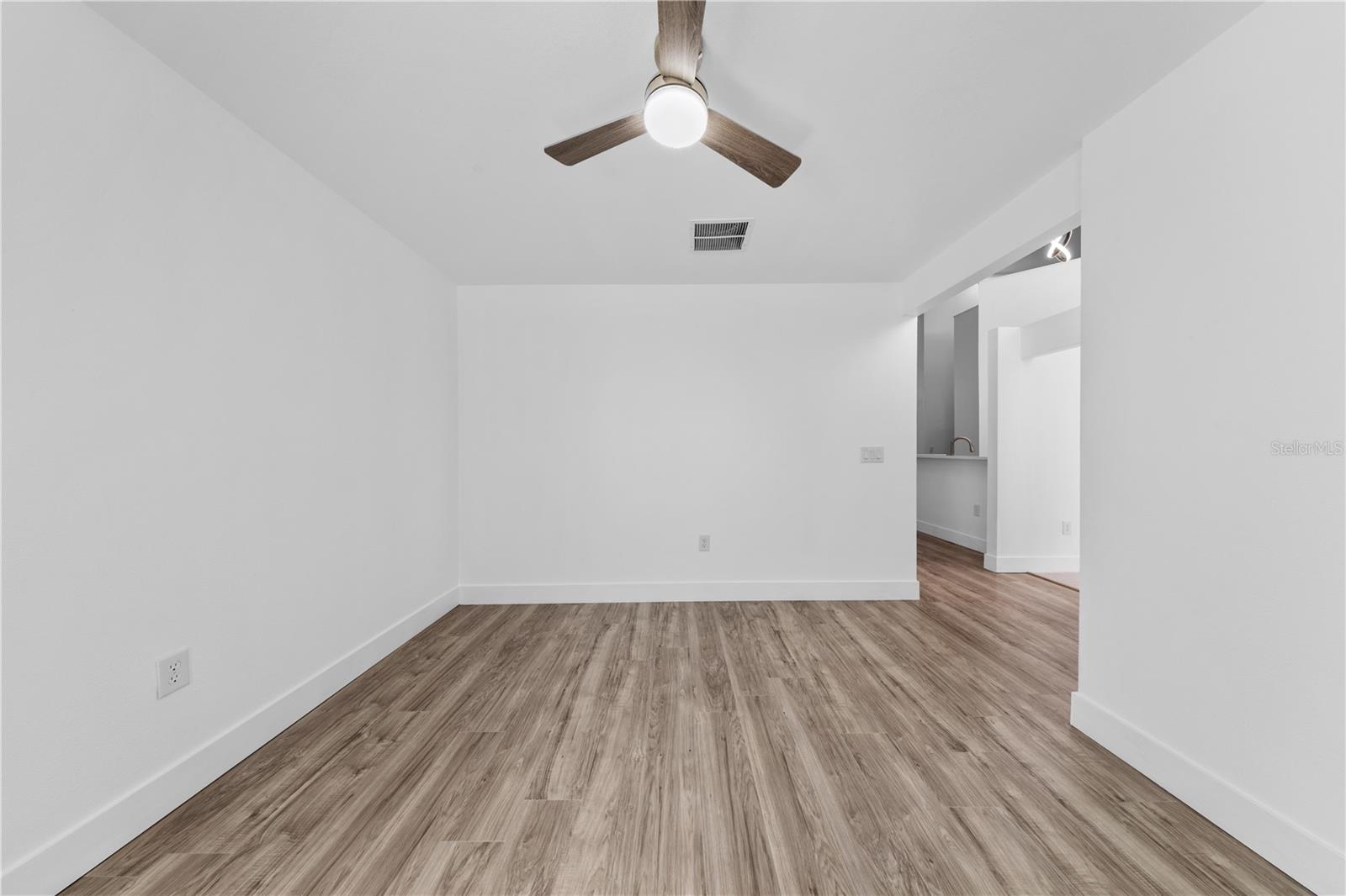 Image 8 of 66 For 449 Majesty Drive