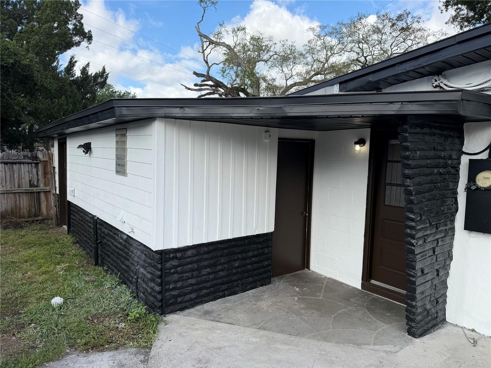 Image 15 of 17 For 4235 Edgewater Drive