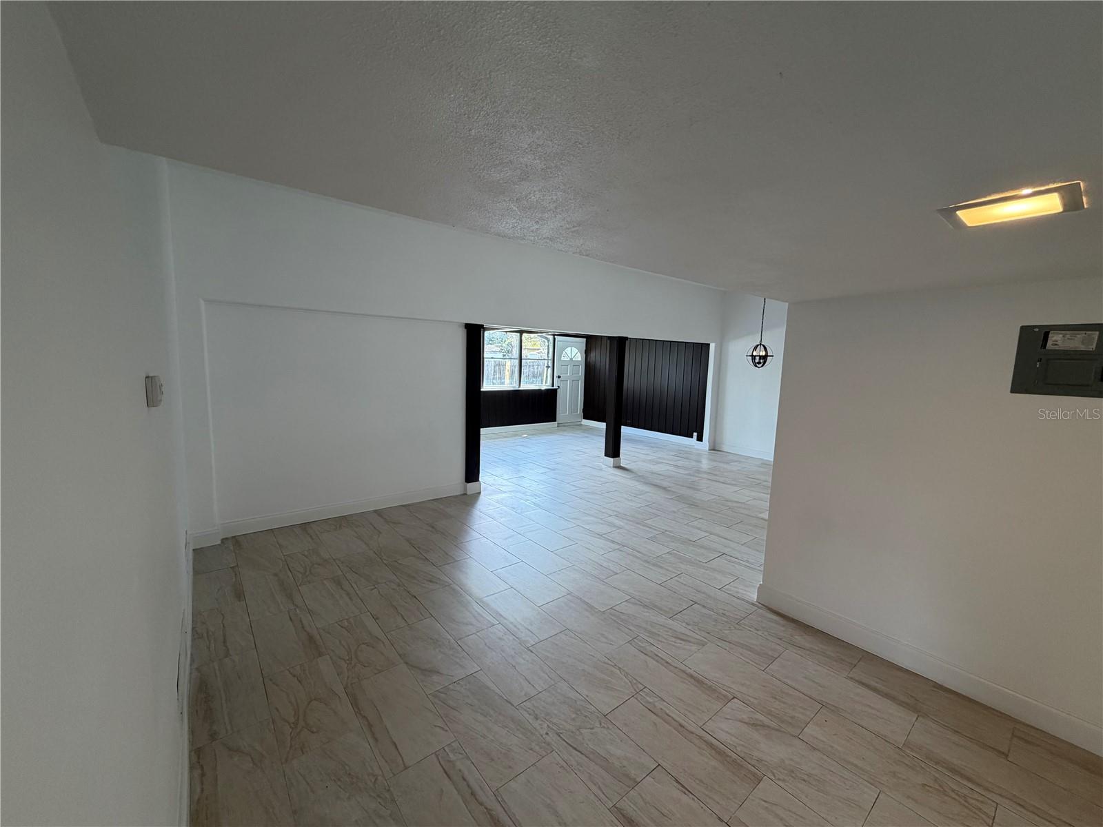 Image 8 of 17 For 4235 Edgewater Drive