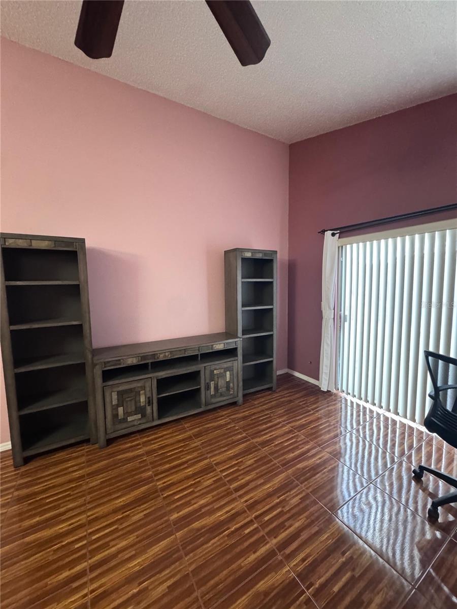 Image 4 of 26 For 138 Pinewood Circle