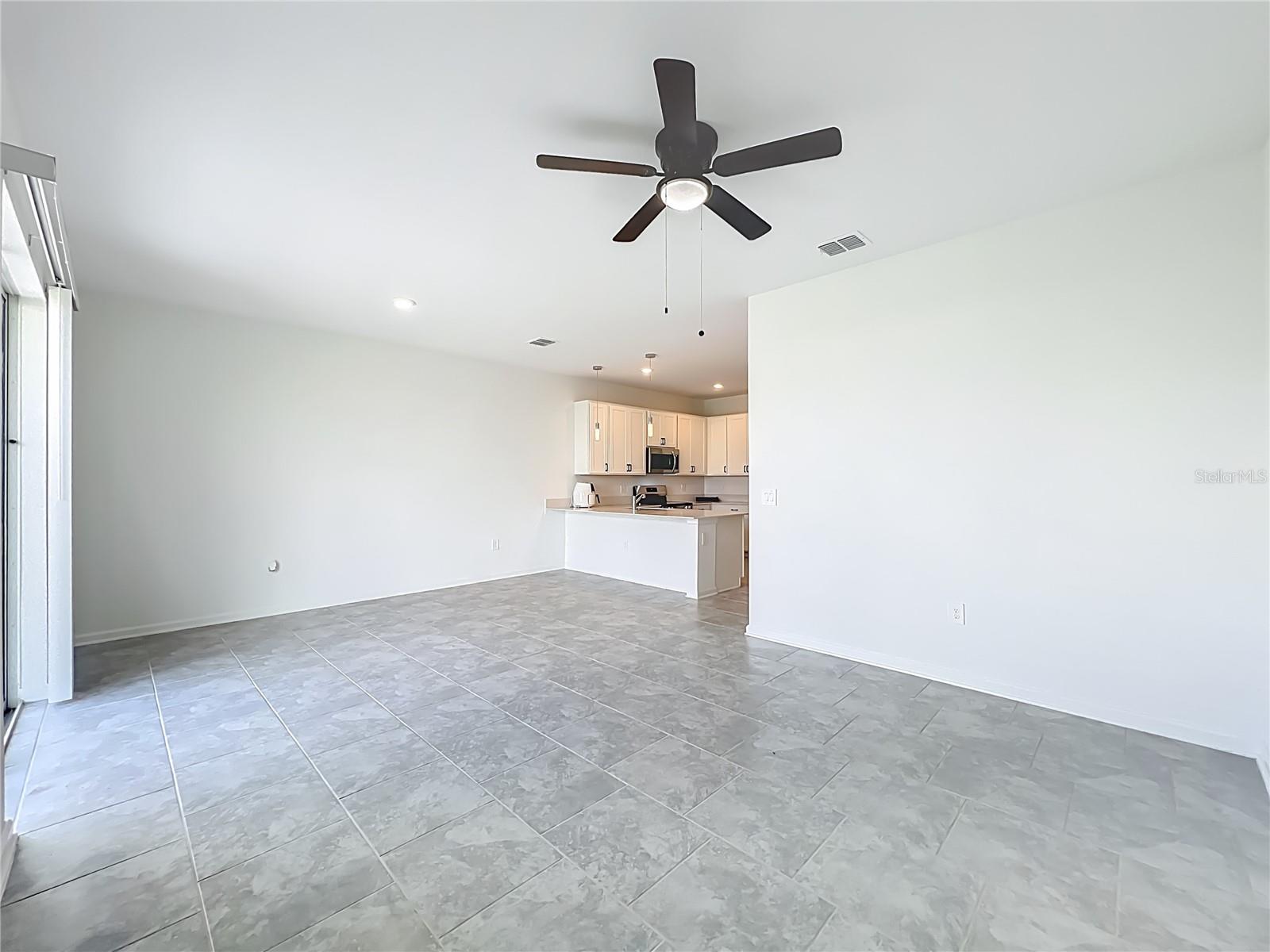 Image 12 of 48 For 3185 Laurent Loop