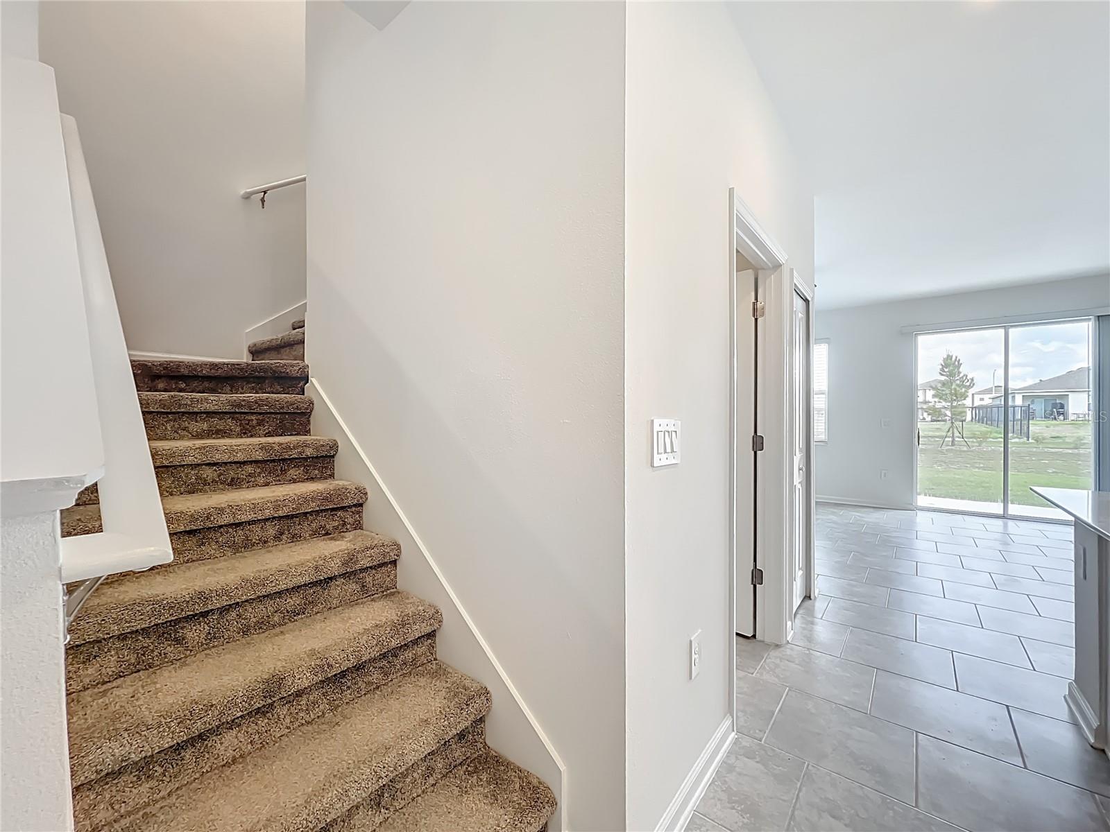 Image 18 of 48 For 3185 Laurent Loop