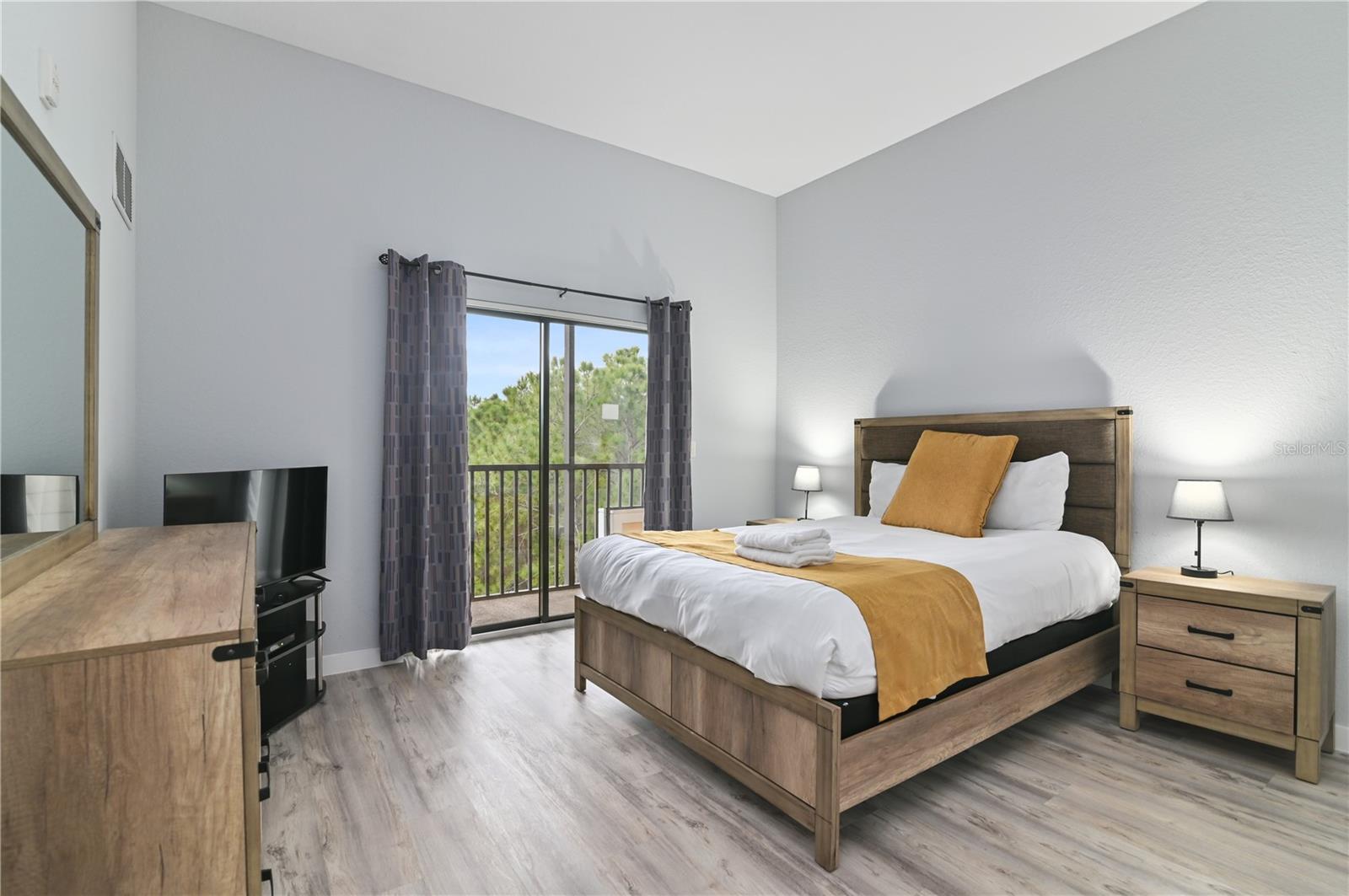 Image 4 of 55 For 9055 Treasure Trove Lane 504