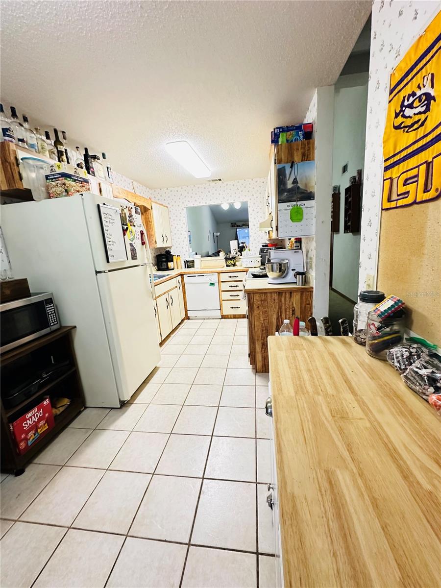 Image 6 of 18 For 156 Lakewood Village Circle