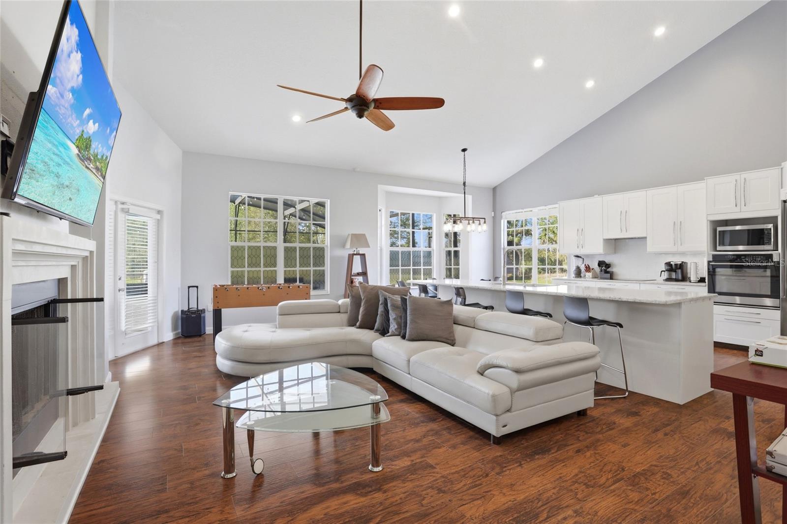 Image 16 of 98 For 4111 Foxtail Court