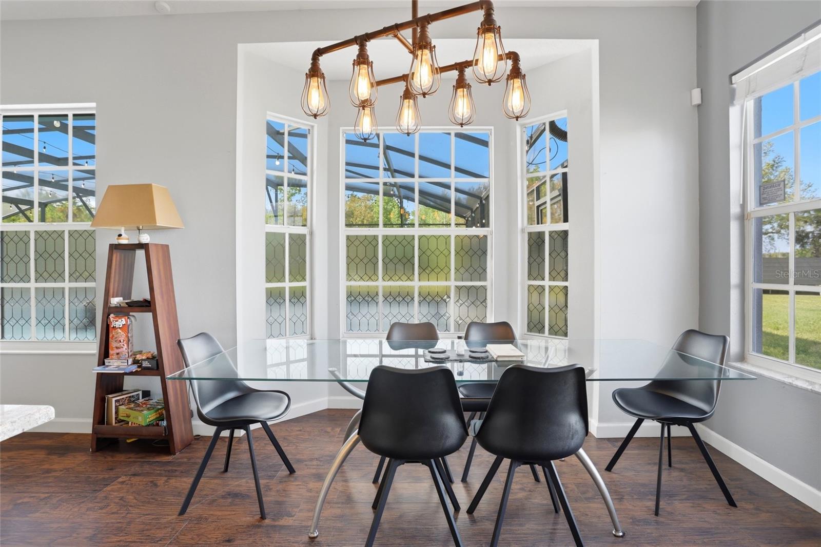 Image 19 of 98 For 4111 Foxtail Court