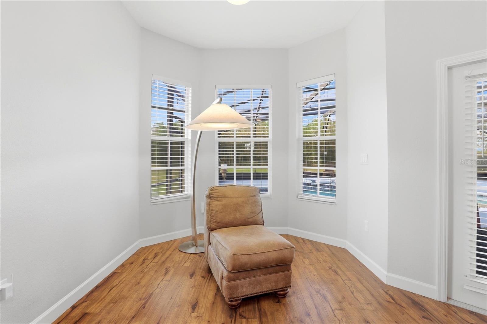 Image 30 of 98 For 4111 Foxtail Court