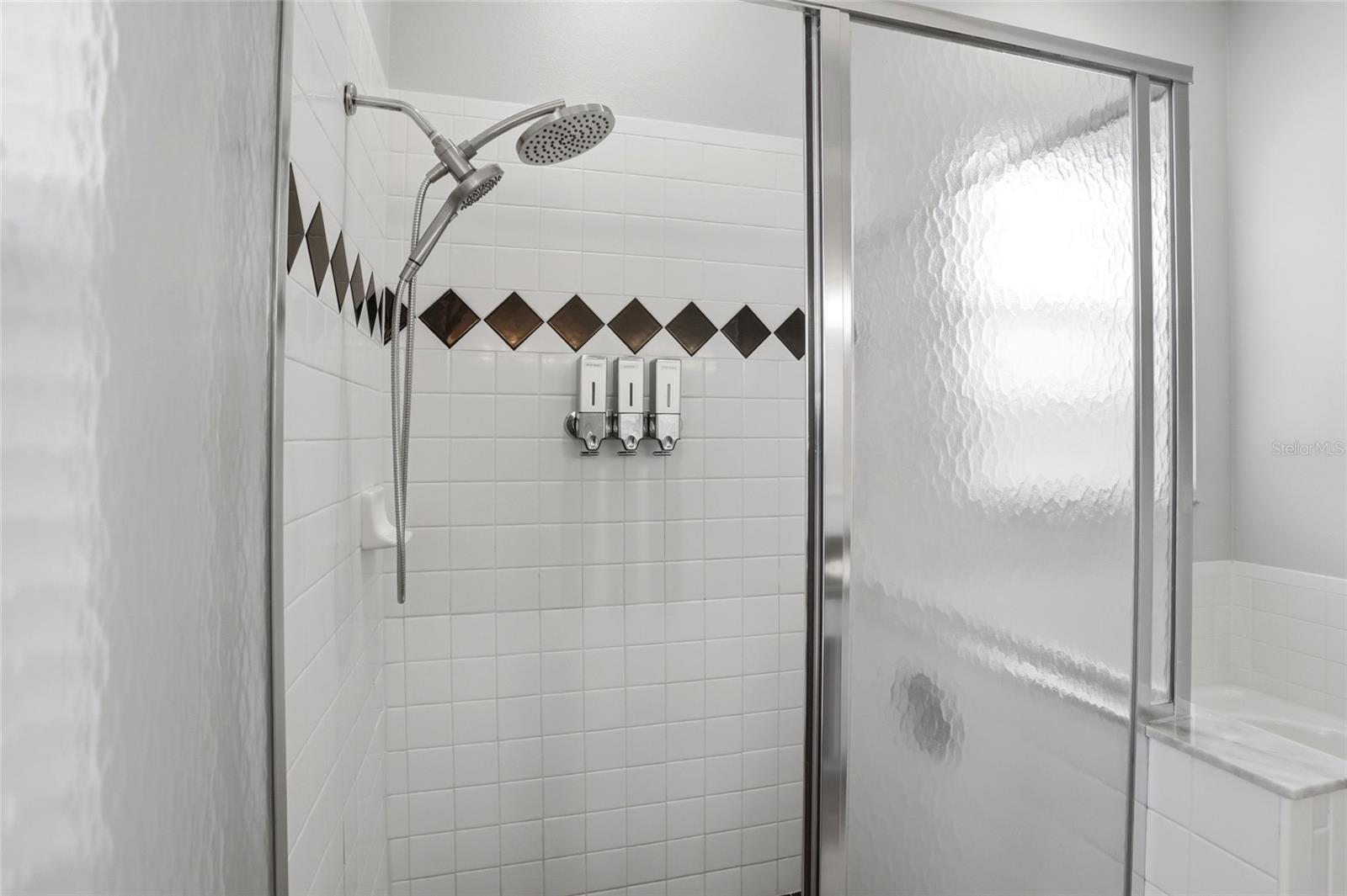 Image 36 of 98 For 4111 Foxtail Court