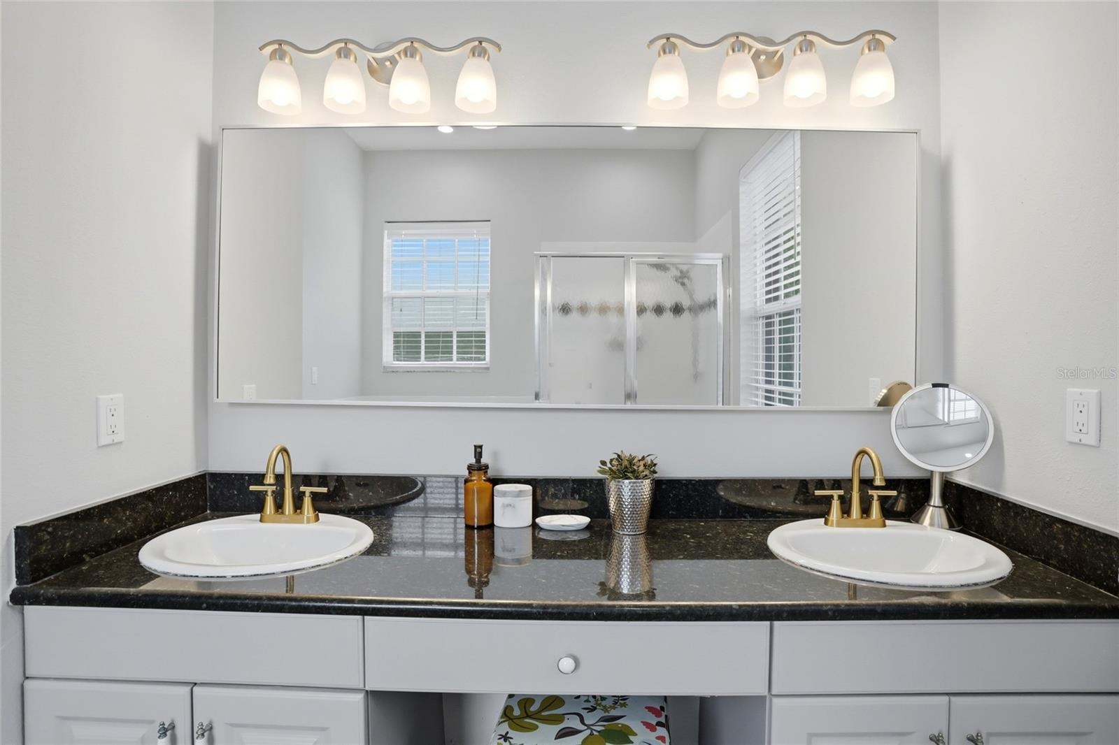 Image 38 of 98 For 4111 Foxtail Court