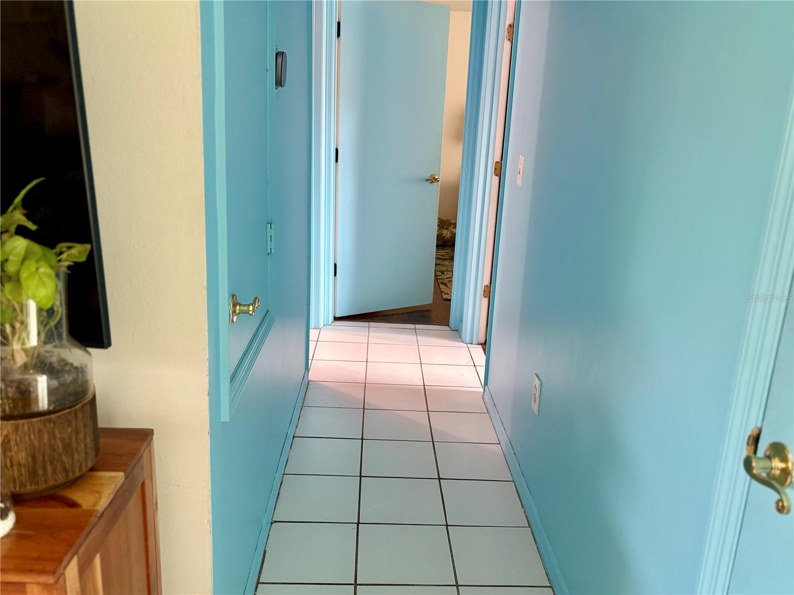 Image 16 of 22 For 11812 Shotgate Court