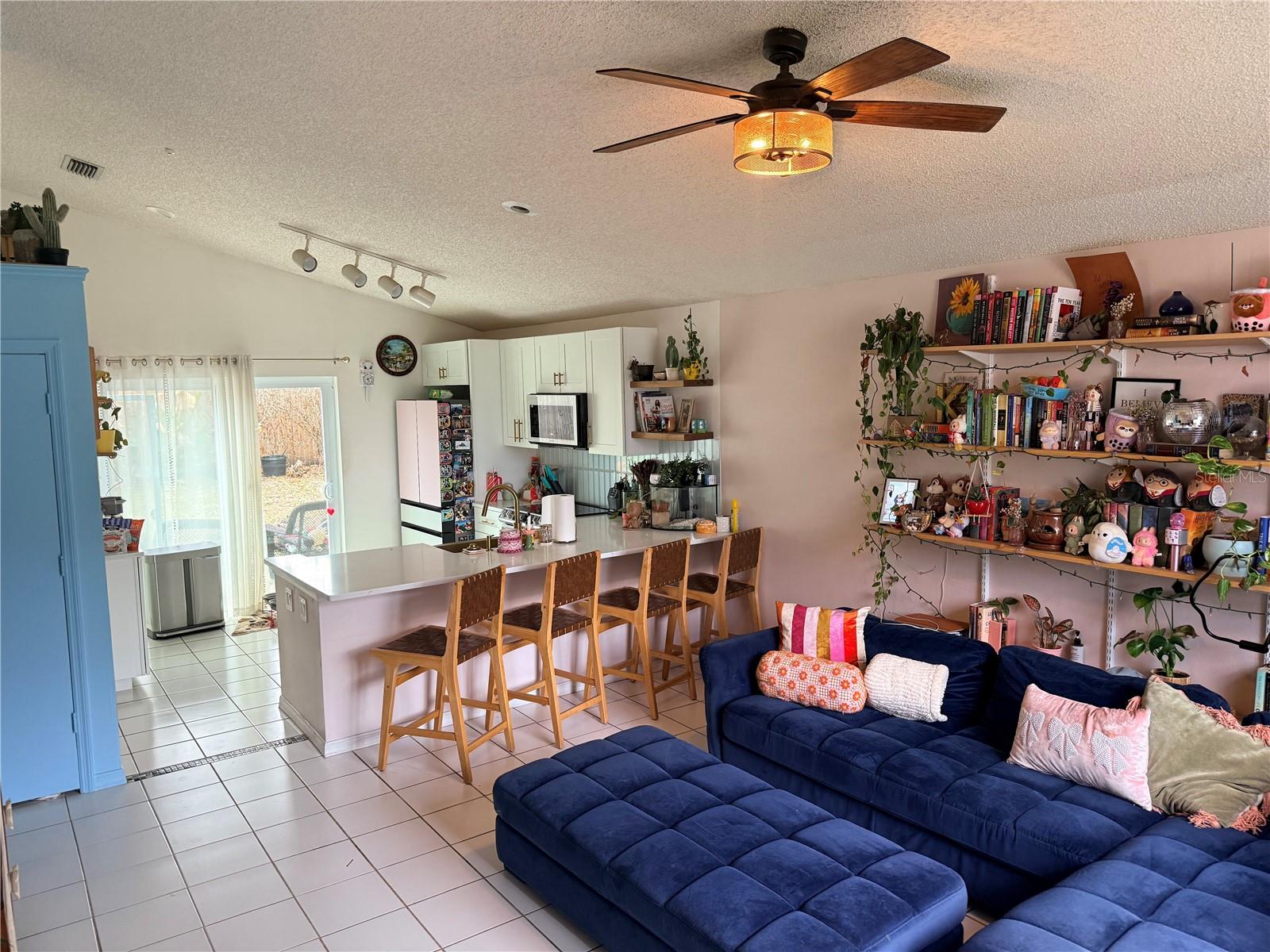 Image 4 of 22 For 11812 Shotgate Court