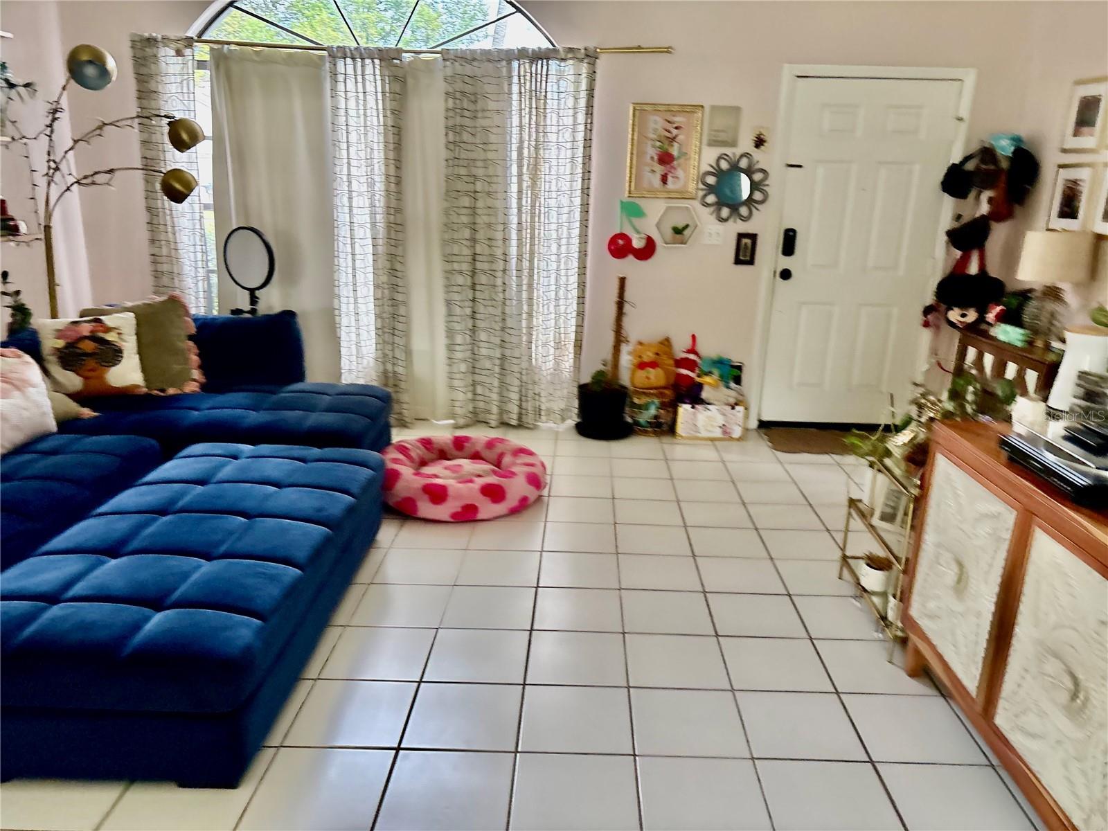 Image 5 of 22 For 11812 Shotgate Court