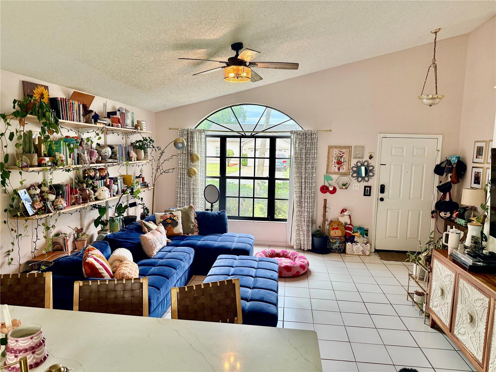 Image 6 of 22 For 11812 Shotgate Court