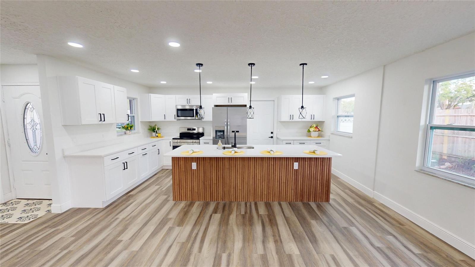 Image 4 of 17 For 501 Heritage Boulevard