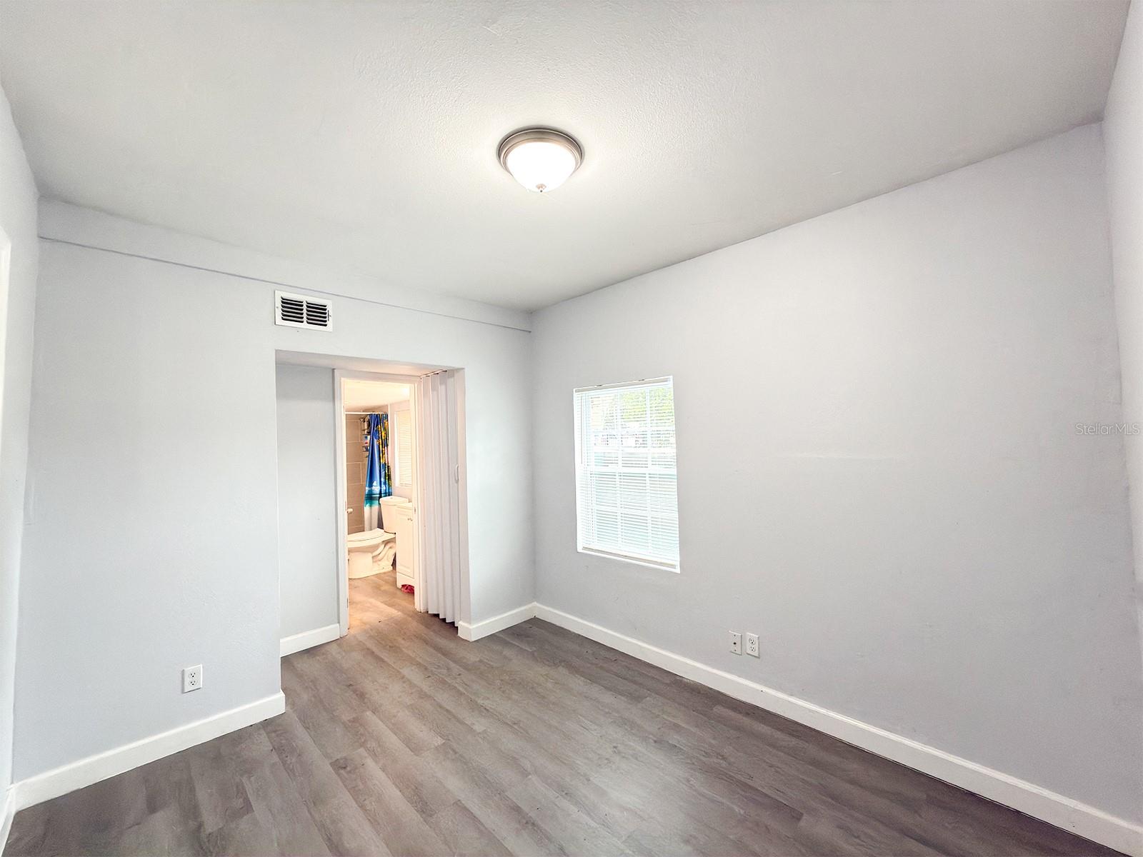 Image 9 of 15 For 2882 Sanford Avenue