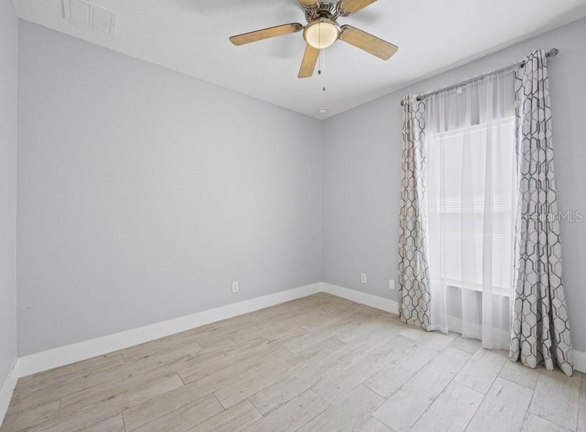 Image 17 of 37 For 4644 Marcos Circle